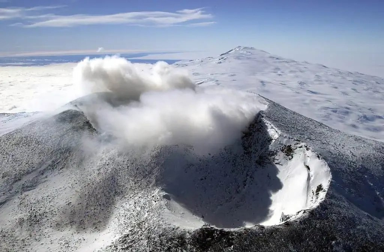 El volcán Erebus. Foto: X